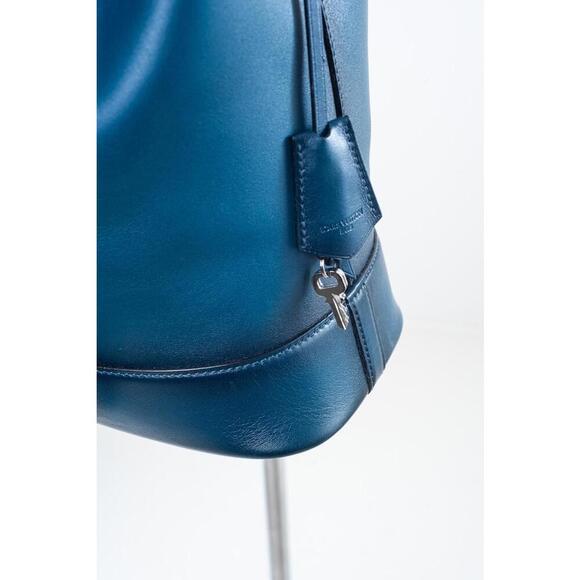 Louis Vuitton Blue Cuir Nuance Bucket Bag - Picture 5 of 7